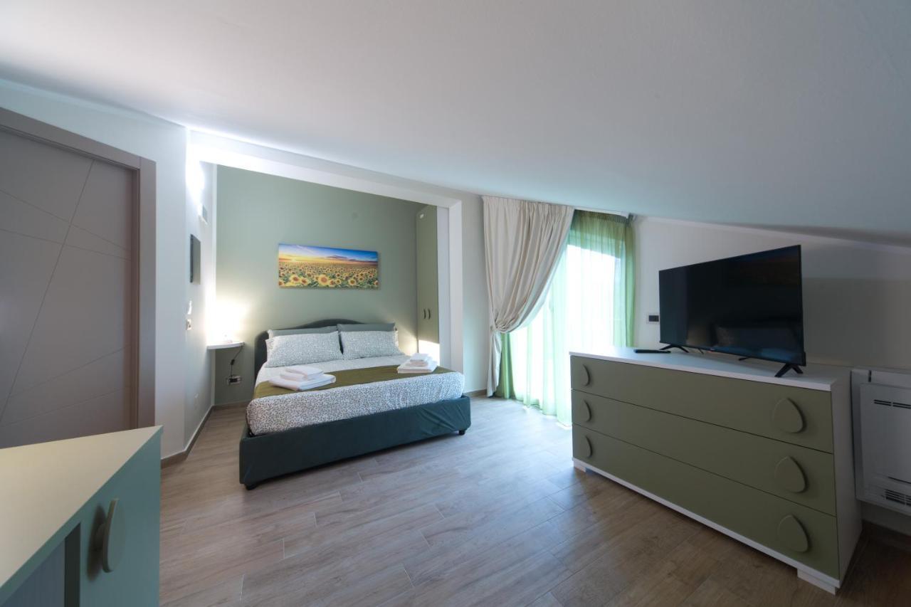 Slow Chic Apartment Beb Policlinico Mesyna Zewnętrze zdjęcie